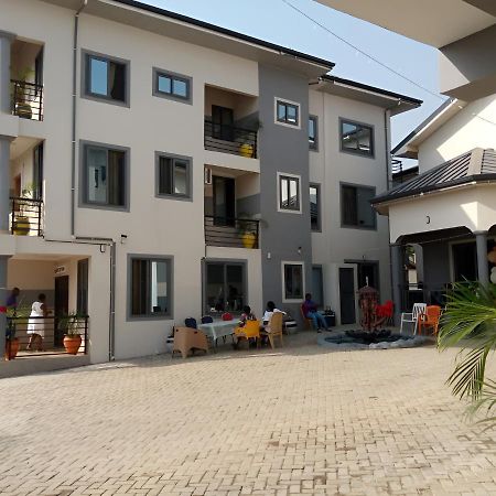 Queen'S Hill Lodge Gbawe Екстериор снимка