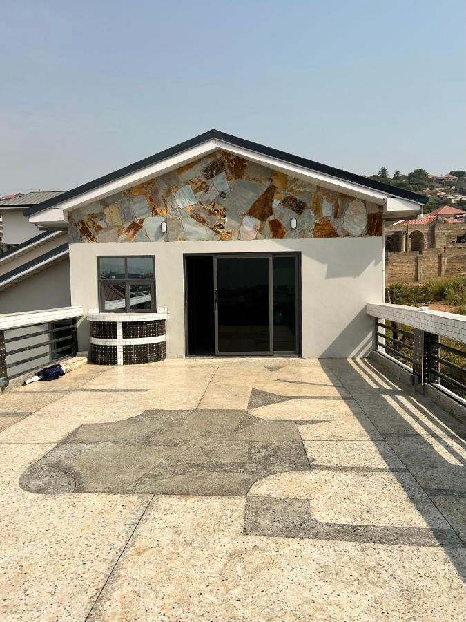 Queen'S Hill Lodge Gbawe Екстериор снимка