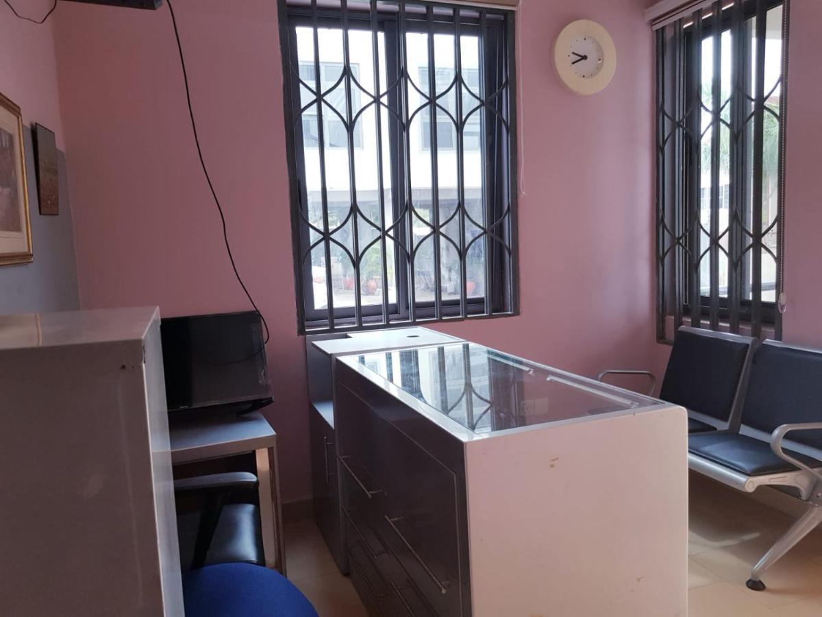 Queen'S Hill Lodge Gbawe Екстериор снимка